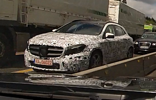 Illustration for article titled Caught Another Test Mule. Mercedes GLA or Facelifted B-Class?